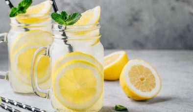 Hamilelikte Limonlu Su İçmek Zararlı mı ?