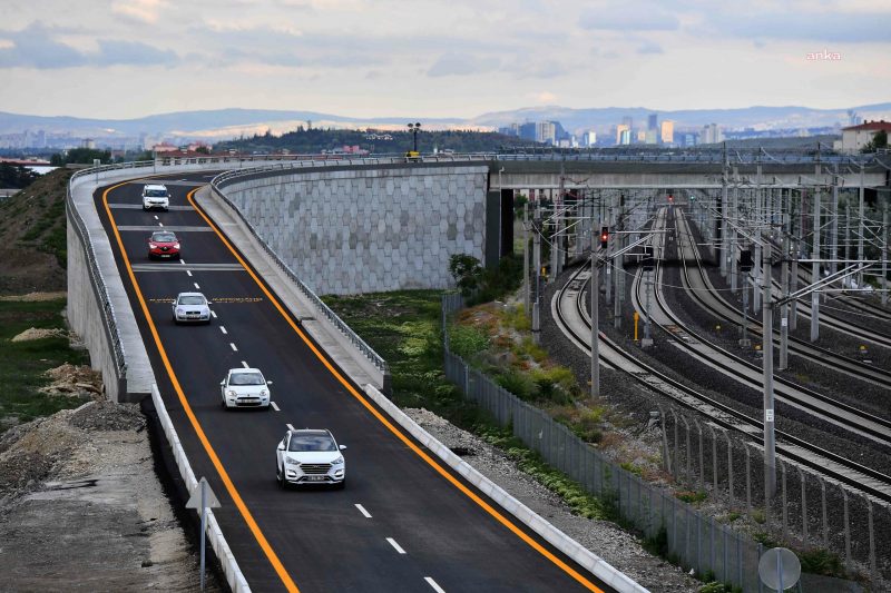 Mansur Yavaş duyurdu: İstasyon Caddesi’nin 25 yıllık trafik çilesi sona erdi