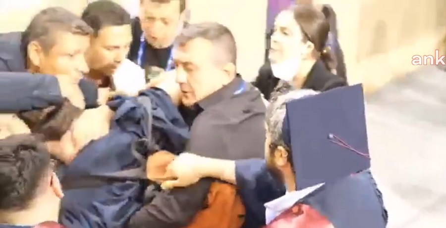 Mezuniyet Töreninde “Ali İsmail’i Unutmadık” Pankartı Açan 2 Öğrenci Gözaltına Alındı