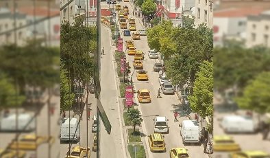 Elazığ’da Taksici Esnafı Akaryakıt Zamlarını Protesto Etti