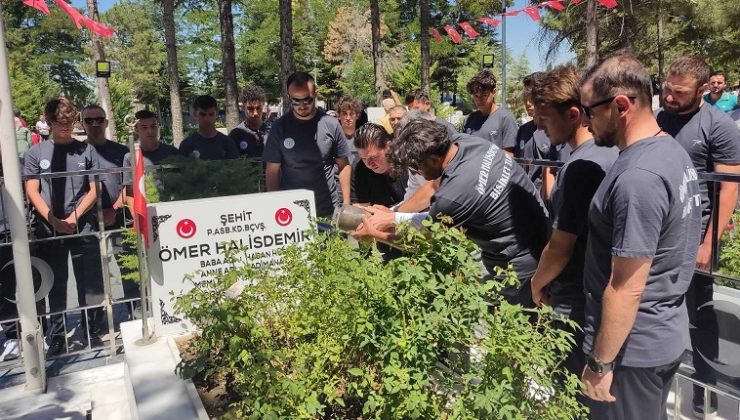 15 Temmuz Kahramanı Şehit Halisdemir’in Kabrine Ziyaretçi Akını
