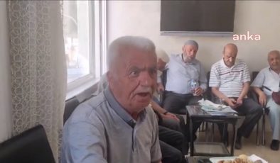 Malatyalı Emekli, Cebinde Kalan 20 Lirayı Gösterdi: “Torunlarım Geliyor Dede Ne Aldın Diyorlar, Ağlamam Tutuyor Benim”
