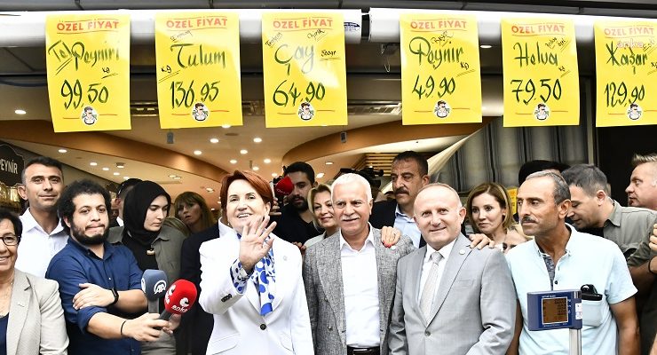 Meral Akşener, Erdoğan Sorusu Üzerine Gülümsemekle Yetindi