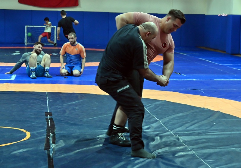 Dünya ve Avrupa Şampiyonu Güreşçi Kayaalp, 2024 Olimpiyatları İçin Çalışmalara Başladı