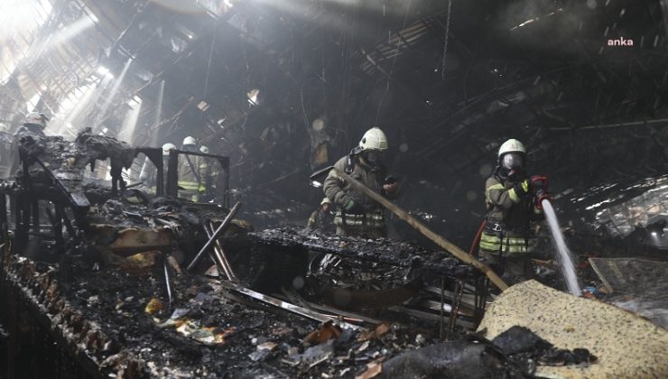 İstanbul Levent’teki MetroCity AVM’de Yangın Çıktı