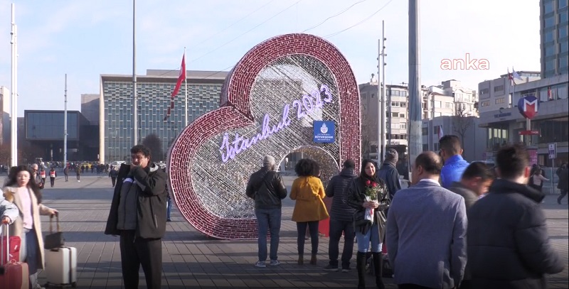 Taksim’de Yılbaşı Gecesi Öncesi Yoğun Güvenlik Önlemi Alındı
