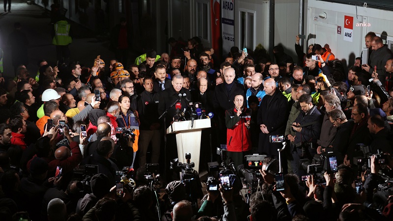 Hukukçulardan Cumhurbaşkanı Erdoğan ve Bakanlar Hakkında Suç Duyurusu