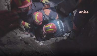 İBB İtfaiye Ekipleri, Depremin 122. Saatinde Hatay’da Bir Kişiyi Daha Sağ Olarak Enkazın Altından Çıkardı
