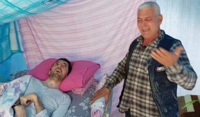 Belediye Tesisinden Çıkarıldığı İçin Engelli Oğluyla Çadırda Kalan Depremzede Baba Ağlayarak Yardım İstedi