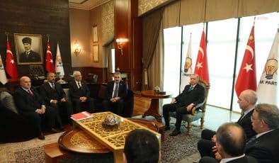 Cumhurbaşkanı Erdoğan, BBP Genel Başkanı Destici ile AKP Genel Merkezi’nde Bir Araya Geldi