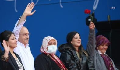 Kemal Kılıçdaroğlu: Gelecek sene 8 Mart, meydanlarda coşkuyla kutlanacak, kadınlar kazanacak