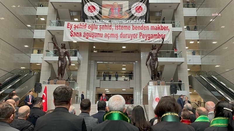 Şehit Savcı Mehmet Selim Kiraz Ölümünün 8’inci Yıl Dönümünde Adliyede Anıldı