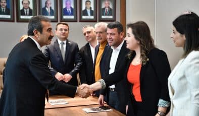 Çukurova Belediye Başkanı Çetin: “Seçim Günü Avukat Arkadaşlarımıza da Büyük Görev Düşüyor”