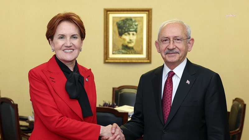 Meral Akşener, Kemal Kılıçdaroğlu’nun seçim kampanyası için emekli maaşını bağışladı
