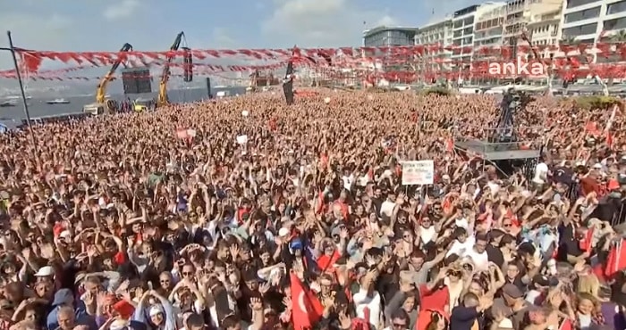 Montaj yok Photoshop yok İzmir Gündoğdu meydanı Canlı