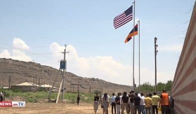 Ermenistan, Azerbaycan Sınırındaki Fabrikaya ABD Bayrağı Çekti