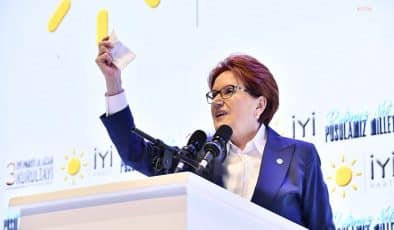 İYİ Parti Genel Başkanı Meral Akşener: “Bu parti seçime girsin diye CHP’den 15 milletvekili istedik. Hayatımın en büyük pişmanlığıdır.