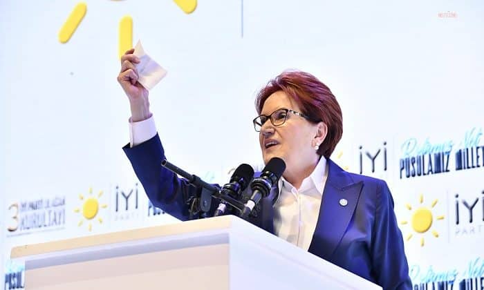 İYİ Parti Genel Başkanı Meral Akşener: “Bu parti seçime girsin diye CHP’den 15 milletvekili istedik. Hayatımın en büyük pişmanlığıdır.