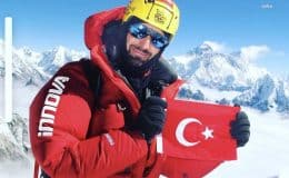 Milli dağcı Tunç Fındık, dünyadaki 8 bin metre ve üzeri 14 dağa tırmanışını tamamlayan ilk Türk sporcu olarak tarihe geçti.
