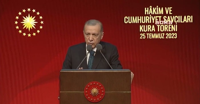 Cumhurbaşkanı Erdoğan, “Türkiye’nin hedeflerine ulaşmasının önündeki en büyük engel, darbe ürünü mevcut anayasadır.