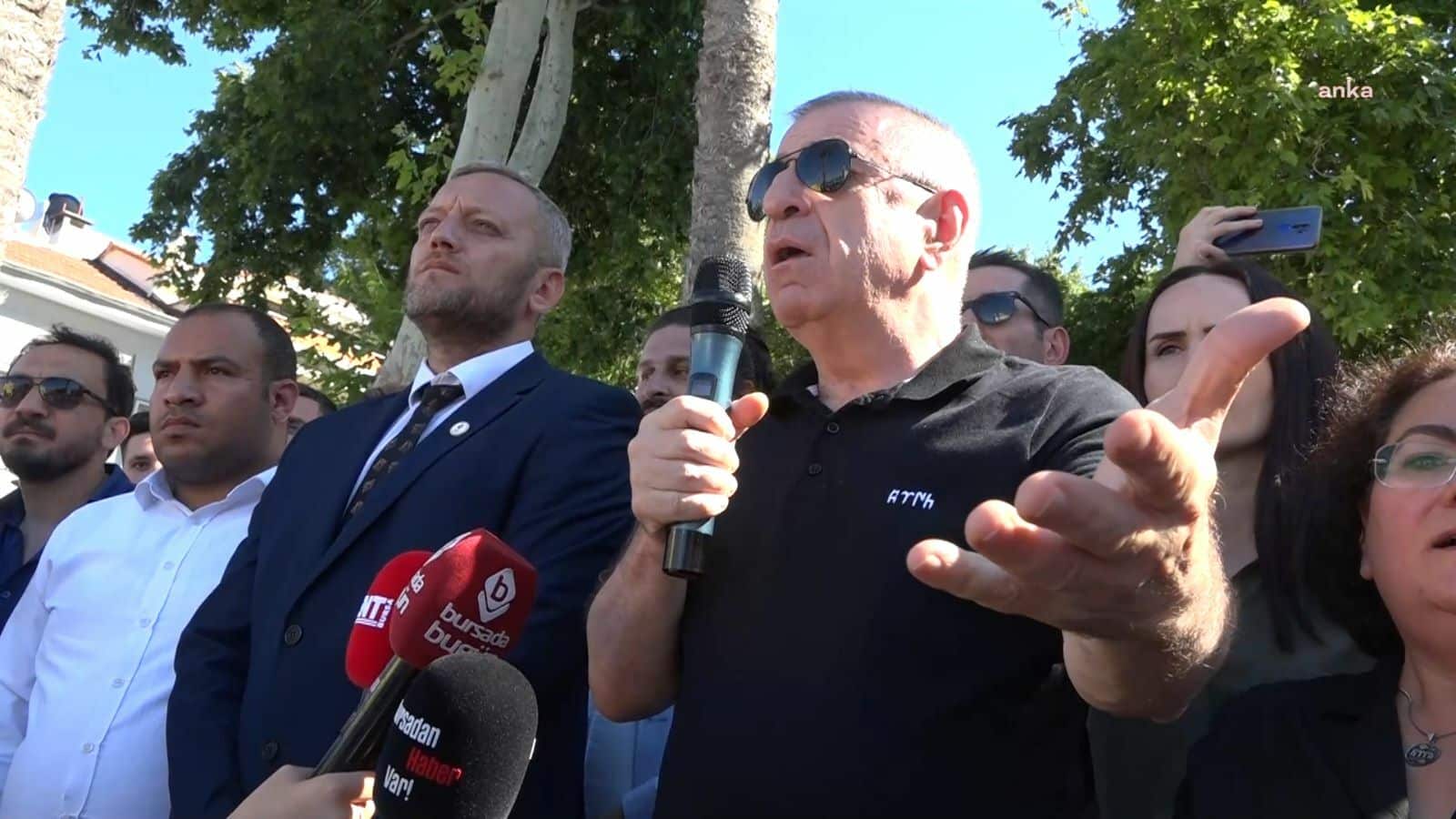 Ümit Özdağ: “Buradan Erdoğan’a sesleniyorum; sen milyonları buraya doldurarak Türk halkının güvenliğini tehlikeye attın, refahını elinden aldın.”