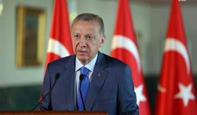Cumhurbaşkanı Erdoğan, “Türkiye genelinde 6,5 milyon konutu süratle dönüştürmeyi hedefliyoruz.”