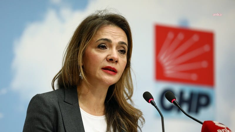 Gamze Akkuş İlgezdi: “1,8 milyon öğrenciye ücretsiz yemeği 5 milyona artırmak yerine kaldırdılar.”