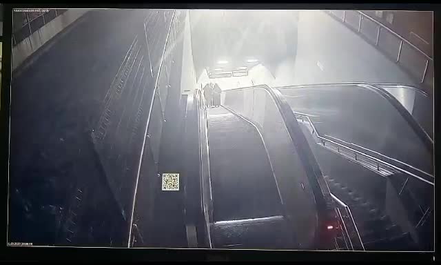 İBB metro hatlarındaki yürüyen merdivenlere dönük sabotajlara ilişkin iki ayrı suç duyurusunda bulundu.