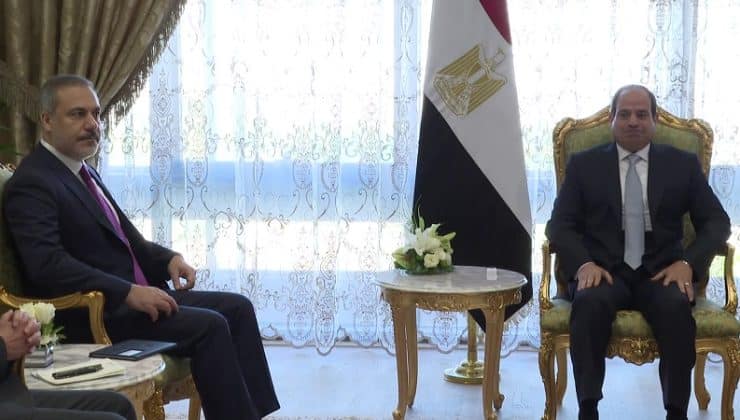 Dışişleri Bakanı Hakan Fidan, Mısır Cumhurbaşkanı Sisi ile görüştü