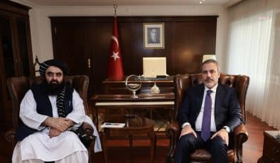 Hakan Fidan, bugün Afganistan Geçici Hükümet Dışişleri Bakan Vekili Emirhan Muttaki ile Ankara’da bir araya geldi.