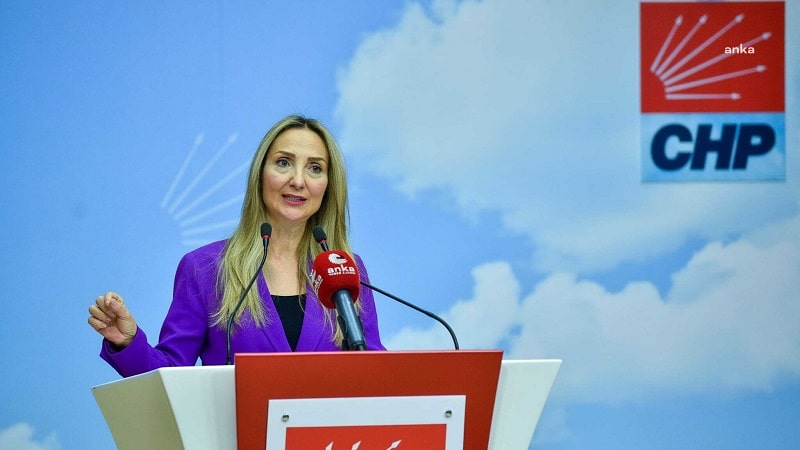 Aylin Nazlıaka’dan Türk vatandaşı olan Afgan göçmenin iki eşinin de nüfusa kaydedilmesiyle ilgili suç duyurusu