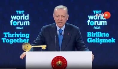 Cumhurbaşkanı Erdoğan: ”Medya mensuplarımızın fikirlerini serbestçe ifade etmelerinde hiçbir mani bulunmuyor”