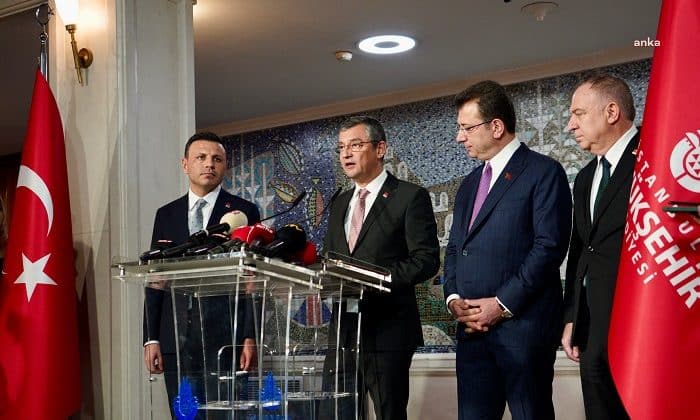 Özgür Özel, İBB Başkanı Ekrem İmamoğlu’nu ziyaret etti: “Biz İstanbul’u ona emanet ettik, o çok iyi işler yaptı.