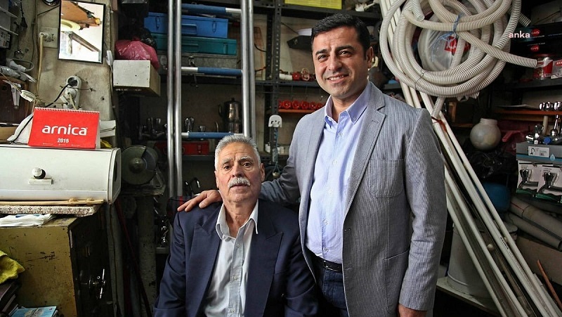 Selahattin Demirtaş’ın Babası Tahir Demirtaş Hayatını Kaybetti.