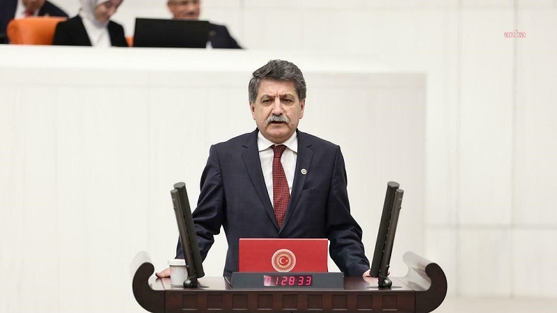 CHP’li Mühip Kanko: “Özel üniversite ve kolej ücretlerinin yüksekliği, velilerin ruh sağlığını bozuyor.”