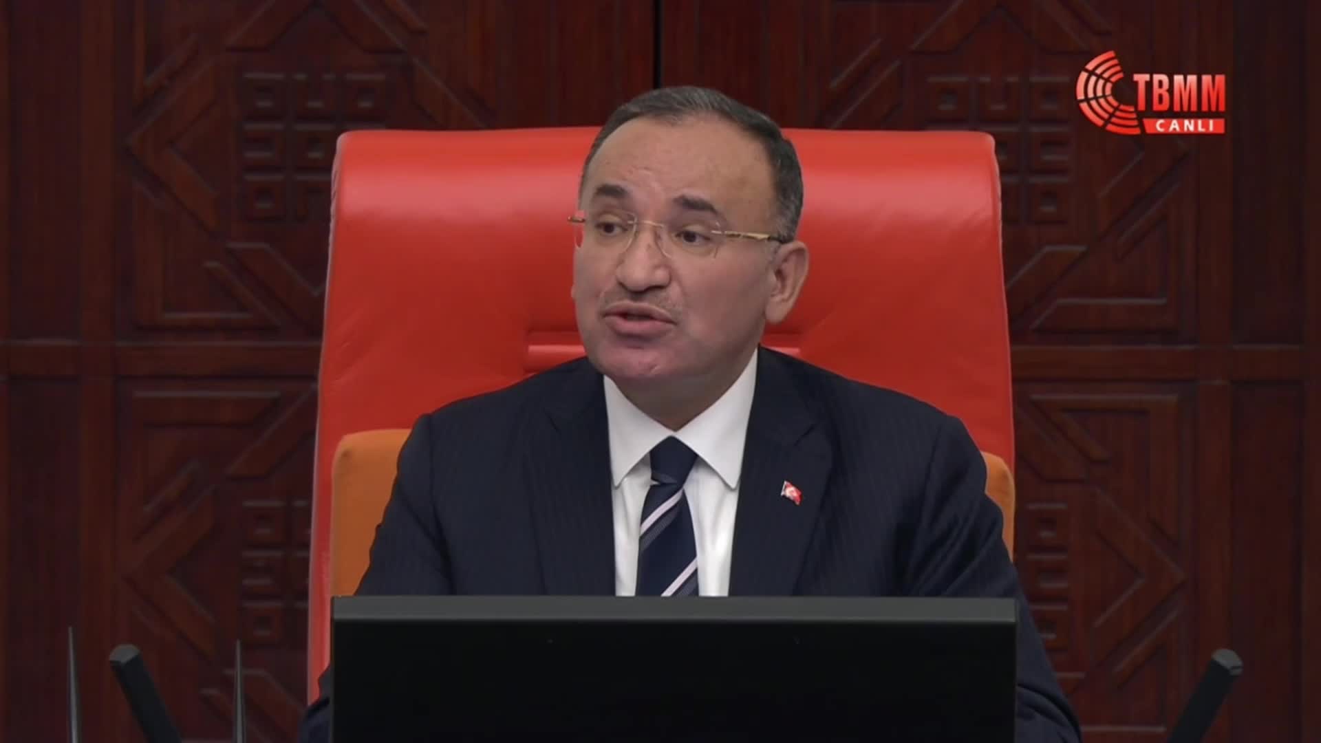 TBMM Başkanvekili Bekir Bozdağ, Can Atalay’ın milletvekilliğinin düştüğünü açıkladı