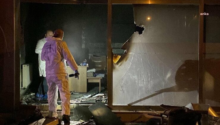 Kırklareli Belediyesi’ne ait binaya kundaklama girişimi: Özgür Özel’den tepki