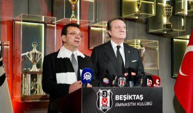 Beşiktaş Spor Kulübünü ziyaret eden İstanbul Büyükşehir Belediye Başkanı Ekrem İmamoğlu: “Bugün günlerden siyah beyaz”