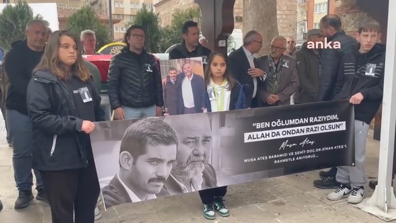 Ülkü Ocakları eski Genel Başkanı Sinan Ateş’in babası Musa Ateş, Bursa’da toprağa verildi.