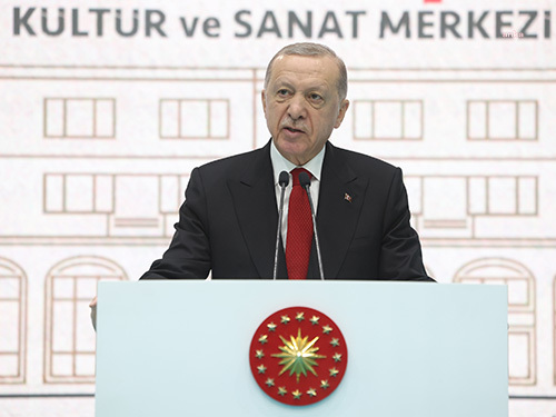 Cumhurbaşkanı Recep Tayyip Erdoğan: “Çocuklarımızı küresel sapkın akımların esiri yapma çabalarını boşa çıkaracağız.”