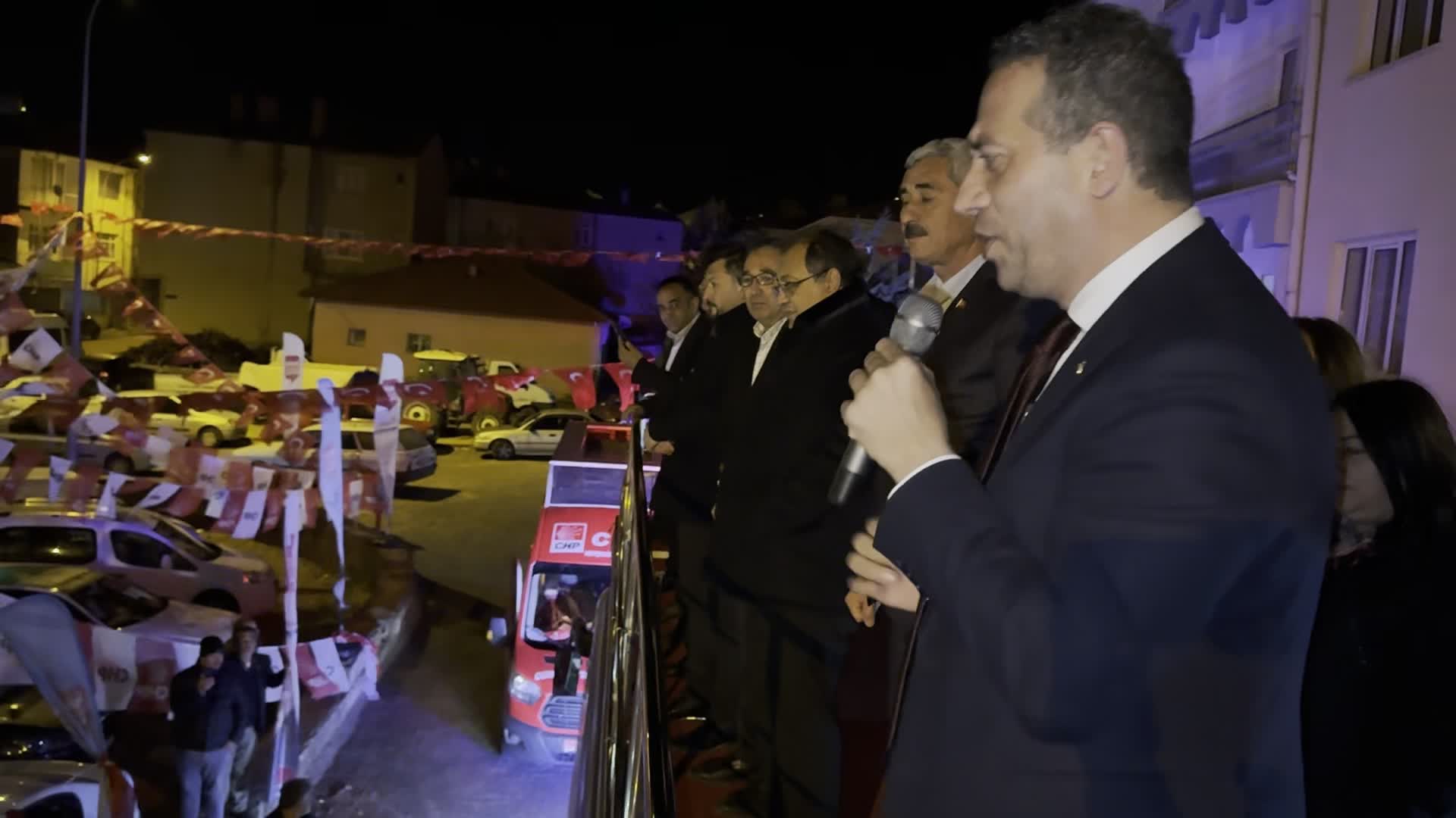 Ali Mahir Başarır: “31 Mart’ta sandığa gitmeden evvel bir hesabınıza bakın, bir de Turgut Altınok’un mal varlığını okuyun. Vicdanınız kimi istiyorsa ona oy verin”