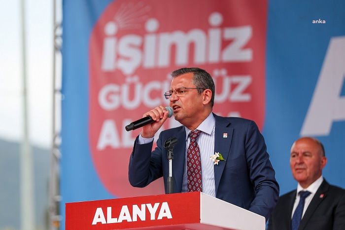 CHP Haberleri | Özgür Özel: “CHP’ye güç verin emeklinin hakkını hep birlikte söke söke alacağız.”