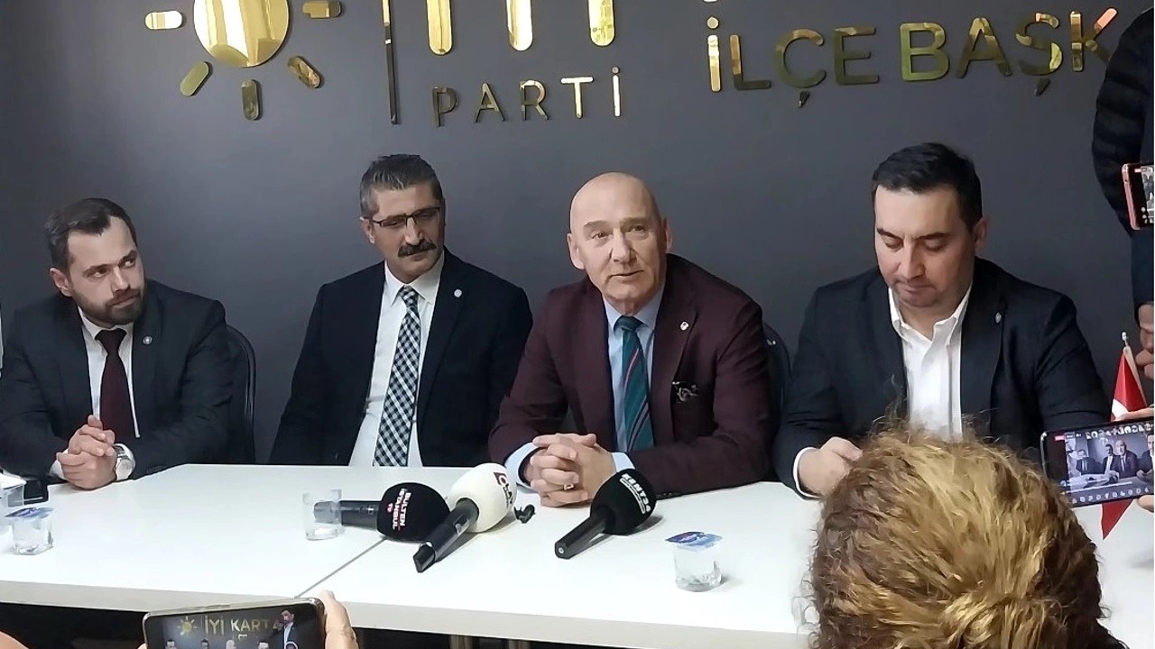 İYİ Parti Kartal Belediye Başkan Adayı Altınok Öz: “Ben Kartal’da Geçmişimle Birlikte, Halkımla Birlikte Seçim Almaya Geliyorum.