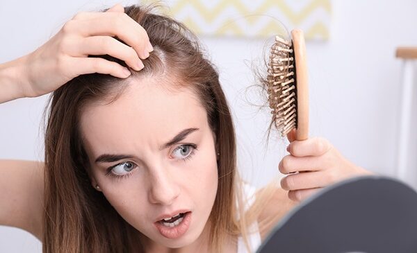 Saç Dökülmesi Nedenleri ve Önleme Yöntemleri