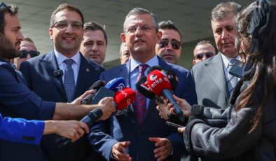 Özgür Özel, İzmir Balçova’da : “Devletin bütün imkanları bir parti için seferber edildi.