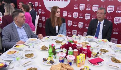 Özgür Özel Cumhuriyet Halk Partisi Genel Merkez personeli ile iftar yemeğinde bir araya geldi.