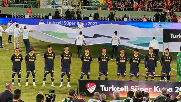 Süper Kupa maçında Fenerbahçe sahadan çekildi! Galatasaray golü bulmuştu
