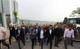 Kocaeli Büyükşehir Belediyesi ve İzmit Belediyesi ekipleri arasında arbede yaşandı.