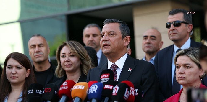 Özgür Özel’den, Kepez Belediye Başkanı Mesut Kocagöz’ün tutuklanmasına tepki