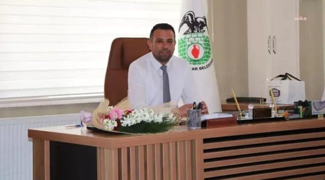 Yeniden Refah Partisi’nden belediye başkanı seçilen Ali Öztoklu partisinden istifa ettiğini açıkladı